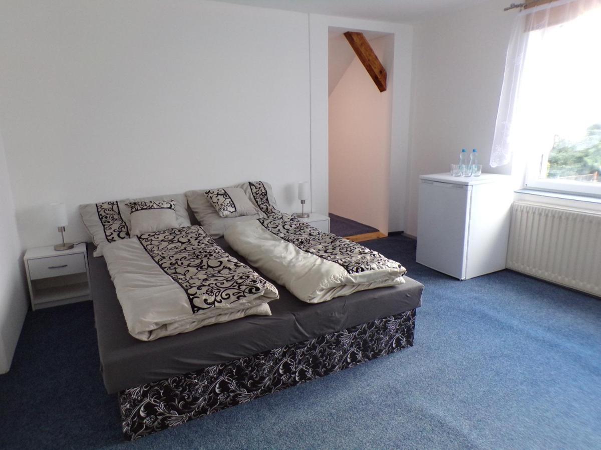 U Kremilka Otel Jičín Dış mekan fotoğraf